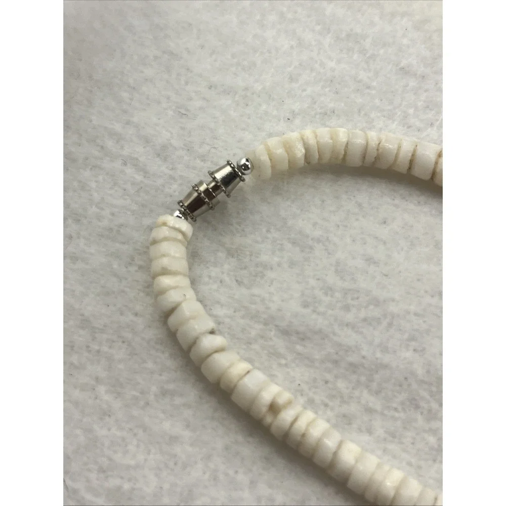 Vintage Hawaiian White Puka Shell Necklace 7 